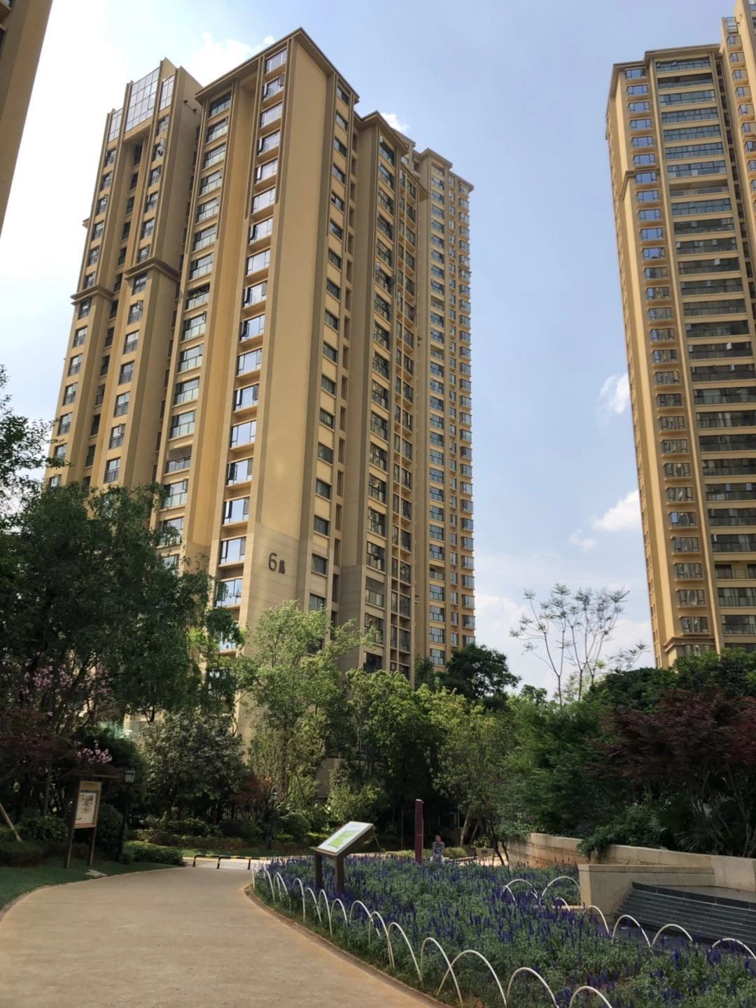 西北 龙湖水晶郦城 3室3厅